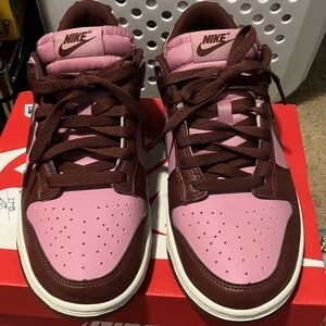 Nike Women's Athletic Shoes in Pink and Brown